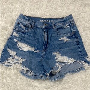 American Eagle - 90s highest rise boyfriend shorts - size 4